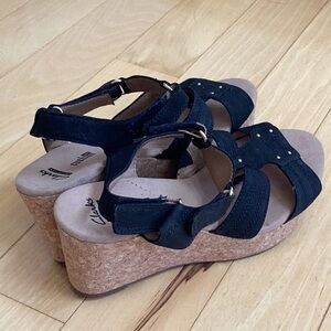 Clark’s Collection Black cork Wedge Sandals with adjustable Velcro straps